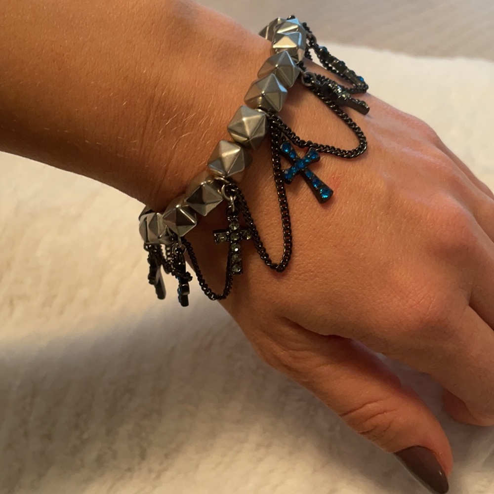 Guess cross bracelet - Picture 2 of 5